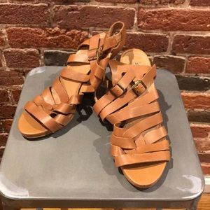 Steve Madden strappy wedge size 9